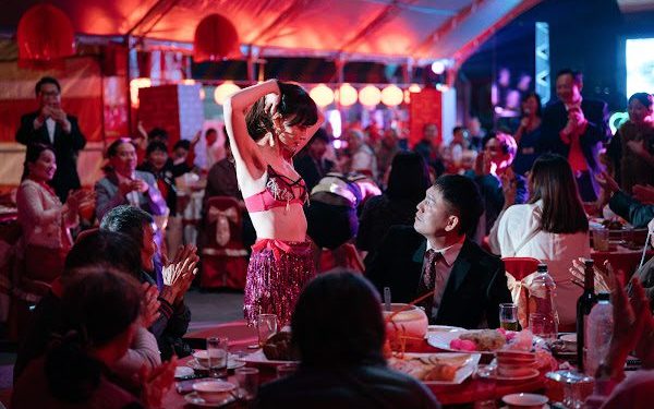 姚以緹《死亡賭局》奪春風銀幕初吻!春風緊張狂刷牙3次怕忘詞