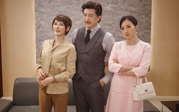 格鬥場變沙發咚!李沛綾、吳皓昇「辦公室激烈糾纏」真相曝光