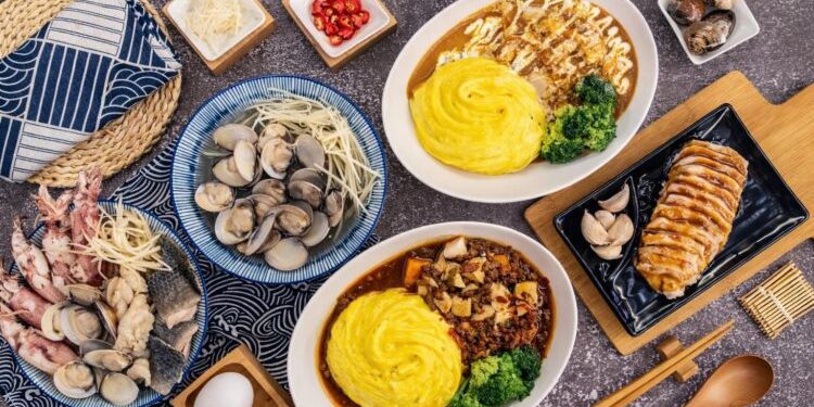 永和必吃螺旋滑蛋包飯 8款異國咖哩醬搭配舒肥主菜自由選