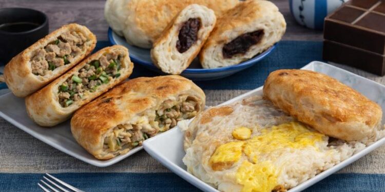 金華街的古早味手工餡餅店 每日現點現煎的楊梅銅板美食