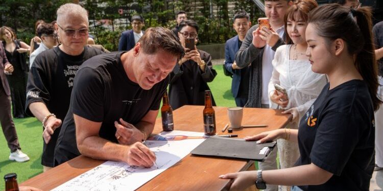 賓士全球設計總裁來台助陣 星鏈咖啡全球首發圓滿落幕