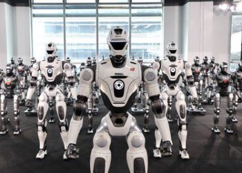 眾擎機器人深圳智能製造基地啟用 首批T800人形機器人量產下線交付