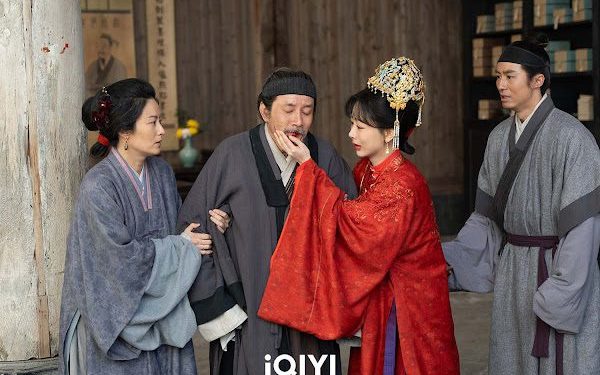 《家業》口碑爆 楊紫直播坦言「崇拜她」 自曝遇渣男第一反應