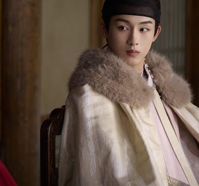 《良陳美錦》男二董思成丹鳳眼古裝帥暈！世子爺氣場太犯規被封「天選古人」
