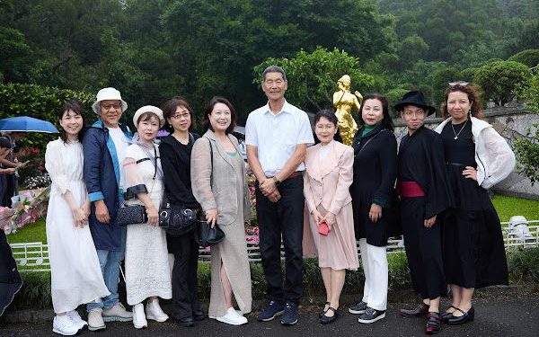 鄧麗君逝世31週年 全球歌迷齊聚 〈我只在乎你〉歌聲響徹筠園