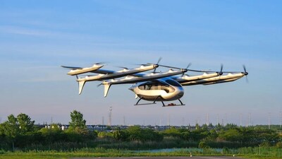 峰飛V5000天際龍完成「混合三機編隊」飛行,正式進入適航取證階段
