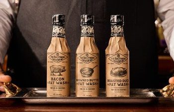 Fee Brothers 推出水溶性油洗液，讓鹹味雞尾酒得以大規模製作