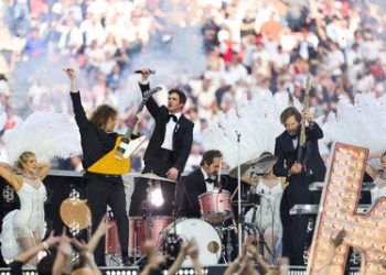 THE KILLERS 於 PEPSI® 呈獻的歐洲聯賽冠軍盃決賽 KICK OFF SHOW，綻放搖滾魅力