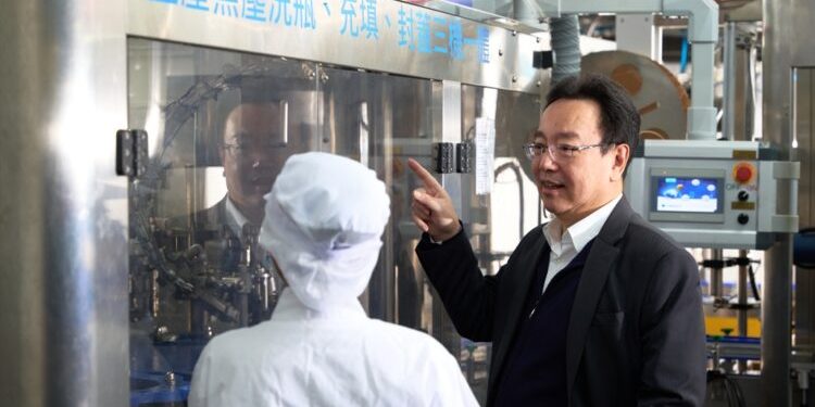 企業挑選桶裝水供應商看什麼？華生飲水提出水質、工廠、配送與售後四大標準