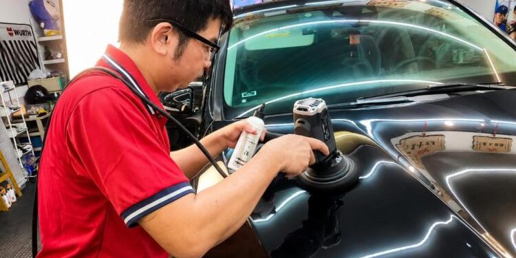 台南汽車美容職人從漆面到內裝一手包辦 新化車體鍍膜一站式提升車況外觀內裡都閃亮