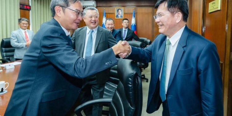 外交部長林佳龍歡迎「第31屆中南美洲台灣商會聯合總會回國訪問團」