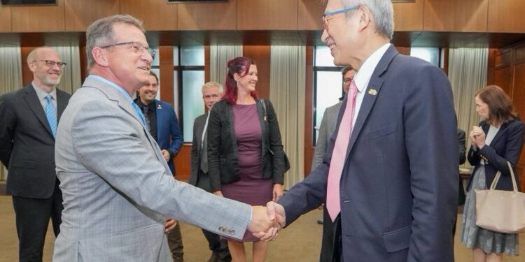 外交部政務次長吳志中午宴歡迎加拿大魁團黨國會議員訪問團