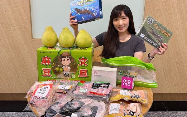 中秋烤肉現在買還來得及！momo揭今年烤肉桌「愈吃愈像燒肉店」