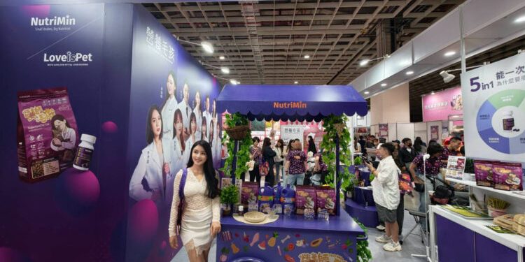 高敏敏營養師現身世界貓咪博覽會 愛是毛孩、營養毛孩、金牌鏟屎官三大品牌聯合展出