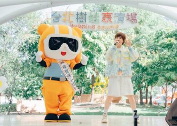 小魏魏嘉瑩前進兒童新樂園 邀全場齊跳「虎爪舞」上百歌迷嗨翻現場