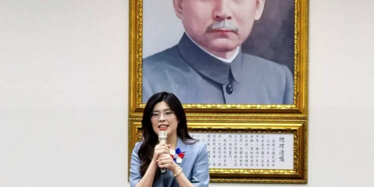 從「紅統」到「漢奸」之辯：鄭麗文勝選揭示藍營族群自覺與世代轉折