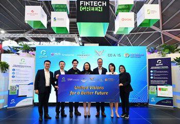 中國建設銀行新加坡分行首次攜手新加坡國立大學企業機構、淡馬錫信託基金會咨詢顧問及Co-Axis共同推動綠色科技與創新生態亮相2025新加坡金融科技節