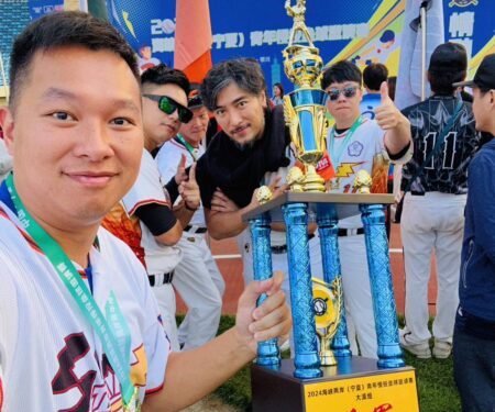 2024海峽兩岸寧夏青年慢投壘球邀請賽，臺灣sun star明星棒球隊勇奪大漠組季軍