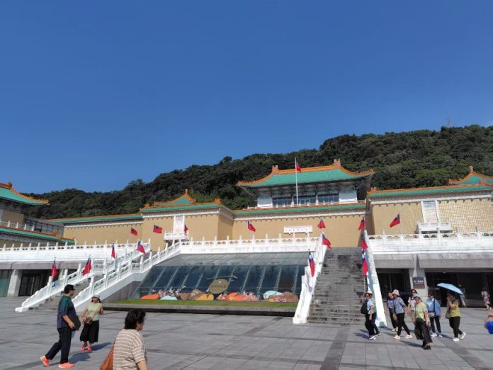 12390d7a8675ab0a7b328d97048dd0e2-3