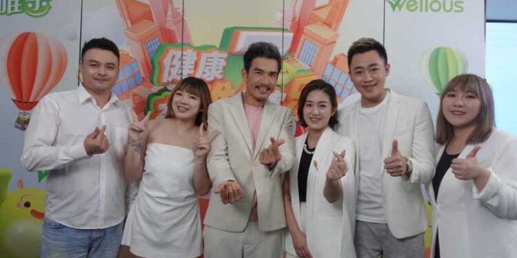 三小時直播當拍短篇劇 楊一展向「明星直播主製造機」KK老師請益學撇步