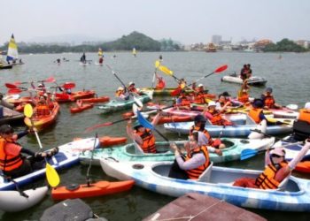 實現障礙者親近水域的夢想 高雄首度舉辦障礙者獨木舟、SUP水上假期