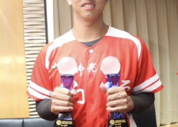 陳其邁表揚普門中學棒球隊奪高中棒運聯賽硬式鋁棒組全國賽冠軍