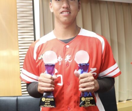 陳其邁表揚普門中學棒球隊奪高中棒運聯賽硬式鋁棒組全國賽冠軍