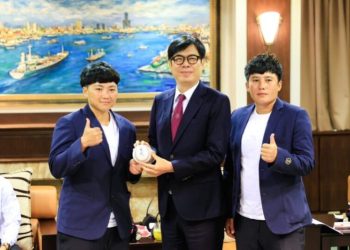 市長陳其邁溫馨接見亞運高雄優秀選手，勉勵選手續戰夢想