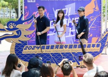 陳其邁市長攜手安芝儇 共同為愛河端午龍舟點睛祈福