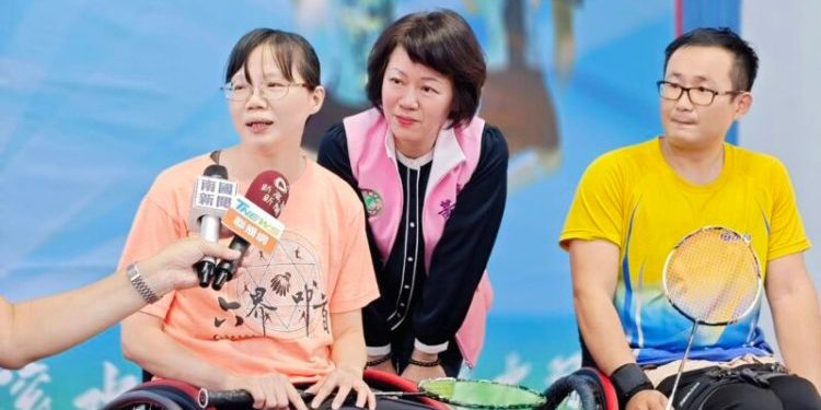 「2023年滾水超級盃」於高雄燕巢滾水羽球館揮拍開打