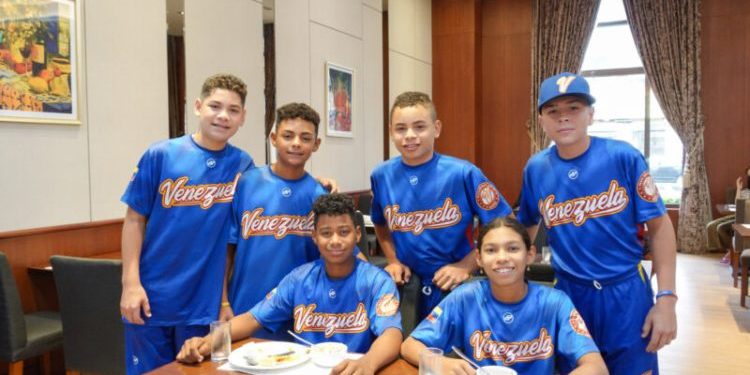 台南富信飯店展現台南人情味 高規格接待U12溫暖各國小將的心