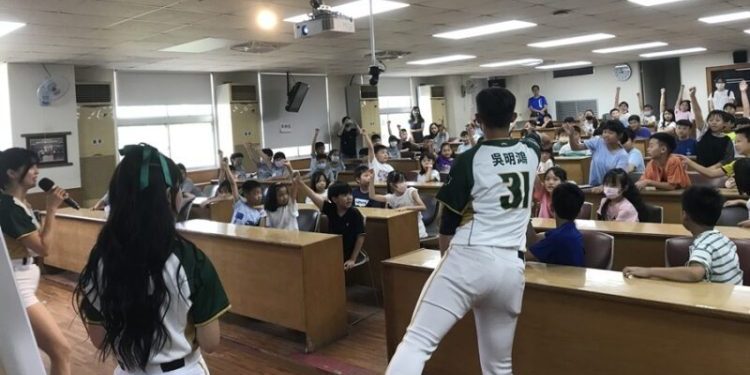 高雄市學生50元看球優惠 校園推廣任務圓滿達成