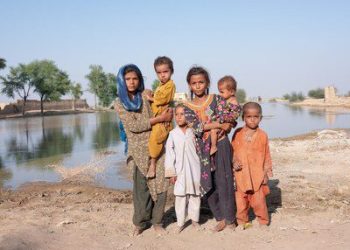 ECW 宣佈向巴基斯坦受洪水影響兒童捐贈 200 萬美元