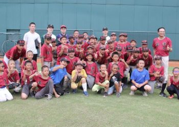 博田國際醫院愛心捐贈 金潭國小棒球隊如願與台鋼雄鷹以球交流