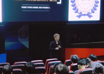 《ACG愛創作》葉政暘受邀弘光科大演講 展示AI輔助遊戲製作 零基礎也能創作好遊戲