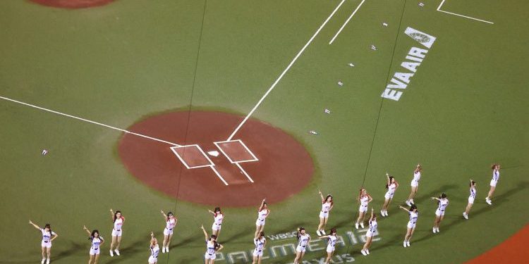 本屆世界棒球12強台北大巨蛋預賽時 長榮航空唯一贊助的航空業者