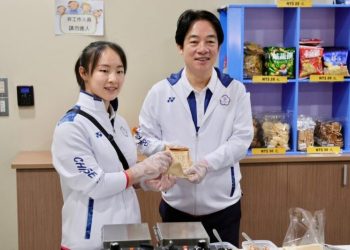 陳其邁市長陪同賴清德出席奧運代表團授旗典禮 勉勵選手再創佳績