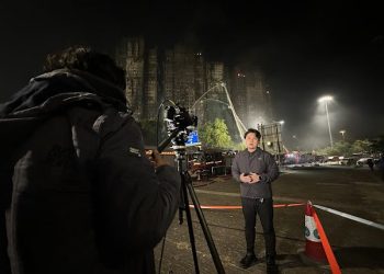 香港大埔宏福苑五級大火 台灣首家抵達現場媒體TVBS直擊最新災情