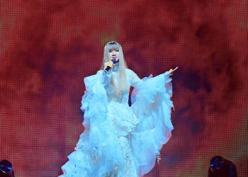 鍾潔希《我就是我世界巡迴演唱會》吉隆坡閃耀登場 淚謝台灣粉絲力挺