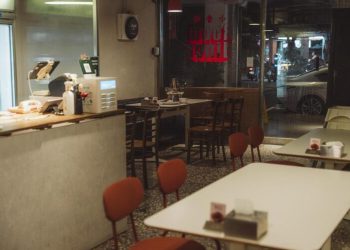 新店人氣火鍋推薦 炭火鍋物專賣 牛肉湯香撲鼻又涮嘴