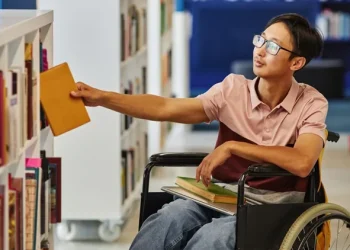 金鐘入圍到跟魏德聖學導戲 SMA廣播人伯謙：別讓身體限制想像 治療讓夢想走更遠