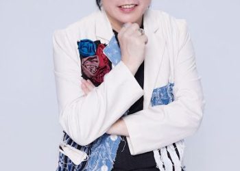 《2025苗栗耶誕城》重現歌廳秀輝煌時代 康康預告歌單藏亮點