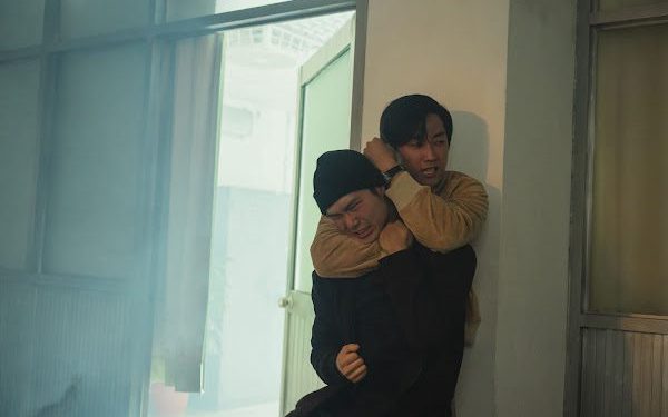 電影《那張照片裡的我們》抗議大場面300臨演上陣驚見「石頭雨」 振永一打五展俐落身手