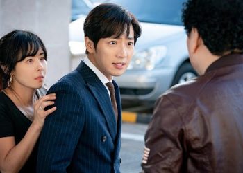 「電眼男神」李相燁狂對崔江姬放電 與女神合作不在乎戲份多寡