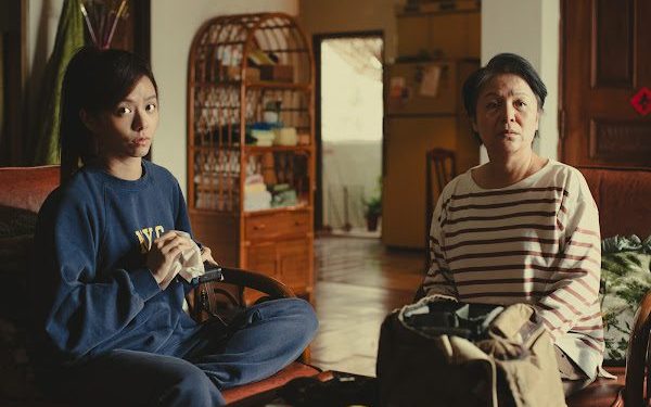 宋芸樺扮大學生超凍齡 自封「馬尾女神」青春美照亮相