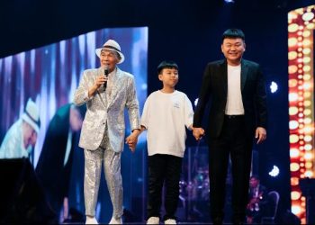 陳雷獅城開唱獻暖心彩蛋！邀兒孫上台「三代同堂」促海外首度同框　