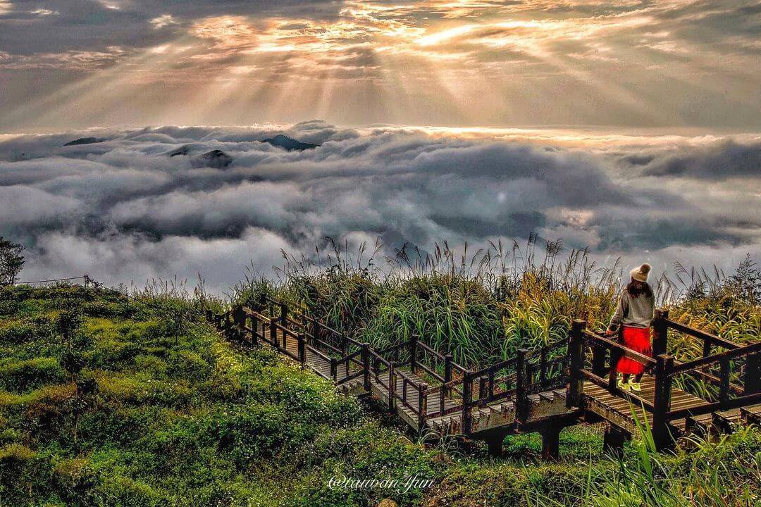 e99a99e9a082e4ba8ce5bbb6e5b9b3e6ada5e98193efbd9ce59889e7bea9e699afe9bb9eefbd9ce585a8e58fb0e69b99e58589 全台景點|七大觀曙光景點,帶你迎接2024第一道曙光!