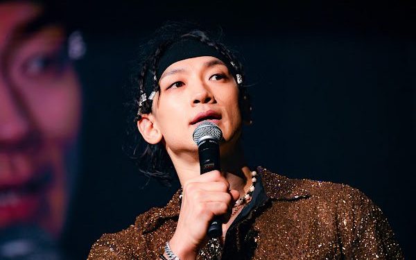 RAIN二度攻蛋倒數前夕暖獻專屬新年祝福寵台粉 甜曝2026新願望