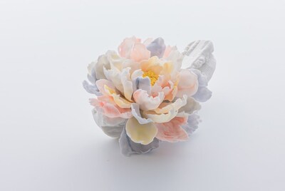 圖 4 : Leo Wong 陶瓷花卉雕塑《牡丹 》 系列