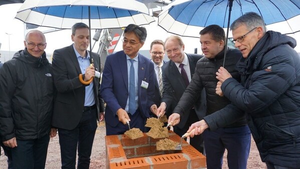 哈雷(薩勒河畔)新生產廠房奠基儀式 哈雷(薩勒河畔)新生產廠房奠基儀式